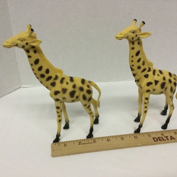Boley Giraffe Figures – Set of 2 Safari Animal Toys – Realistic Jungle Animals - Picture 3 of 10